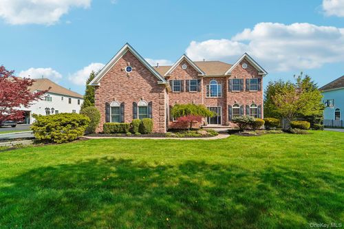 83 Fredrick Dr, Monroe, NY, 10950-3041 | Card Image