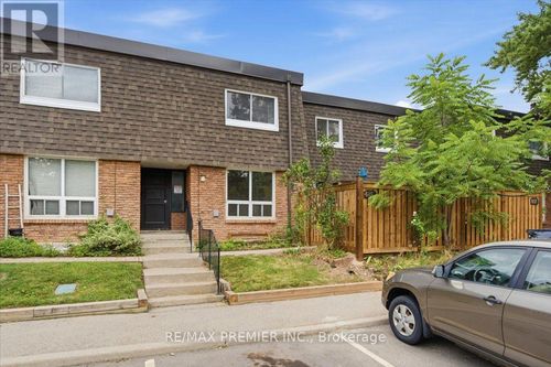 485 Timber Lane, Burlington, ON, L7L4B1 | Card Image