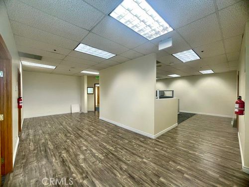 305-1425 W Foothill, Upland, CA, 91786 | Card Image