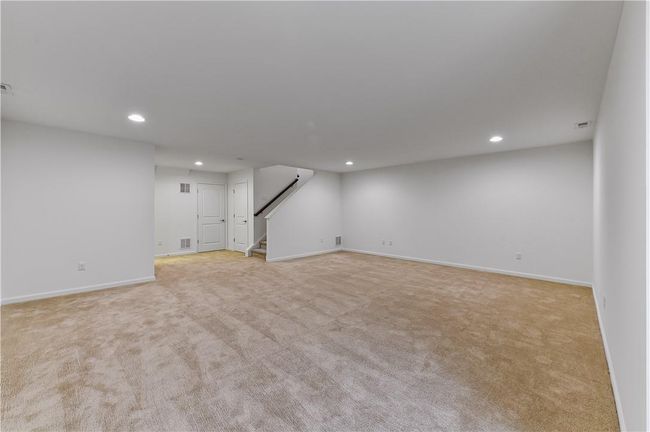 31 Lindentree Ln, Condo with 3 bedrooms, 4 bathrooms and 2 parking in Middletown NY | Image 23