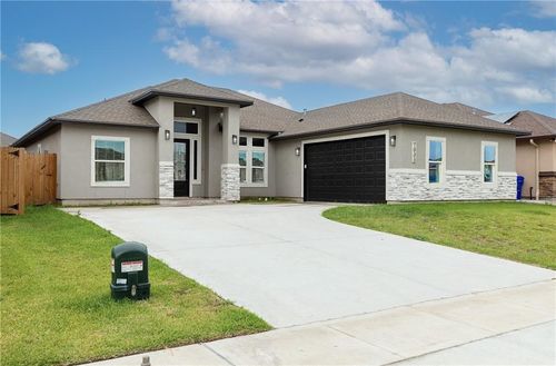 7905 Spiderman Dr, Corpus Christi, TX, 78414-4475 | Card Image