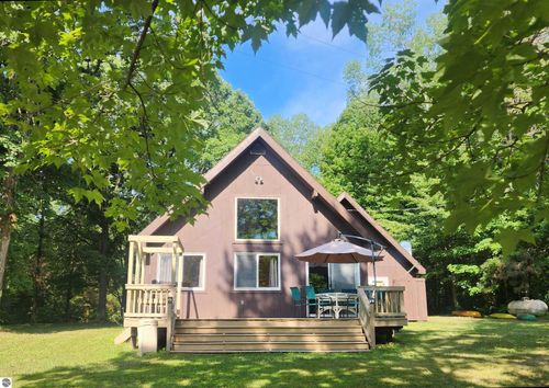 3251 Timberlane Dr, Evart, MI, 49631-9553 | Card Image