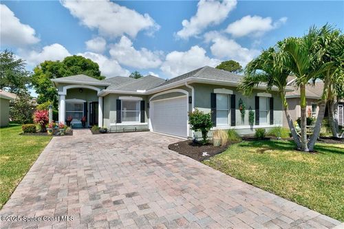 115 Briarcliff Cir, Sebastian, FL, 32958-8690 | Card Image