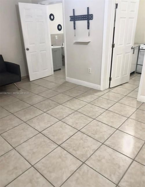 0-103xx Ne 168th St, Miami, FL, 33162 | Card Image