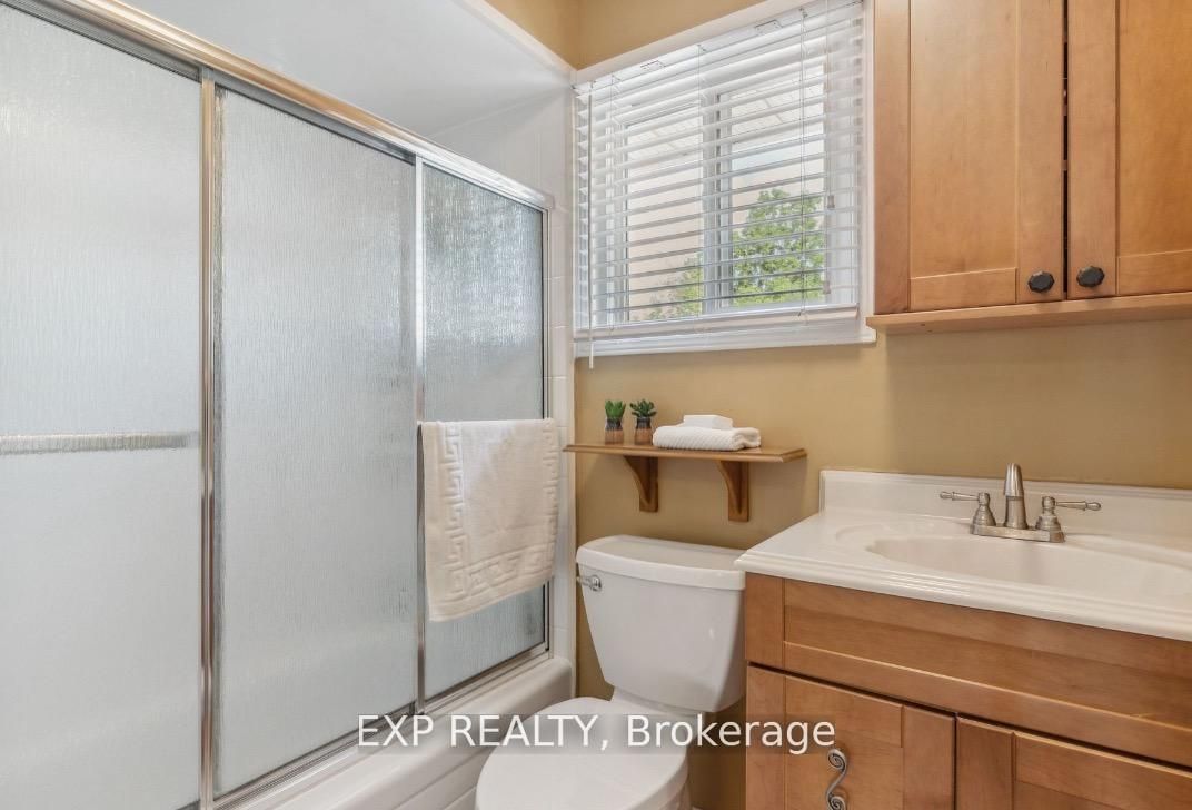Residential Lease in Oakville 5
