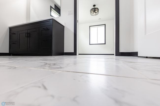 Primary Bathroom - 3/4 | Image 40
