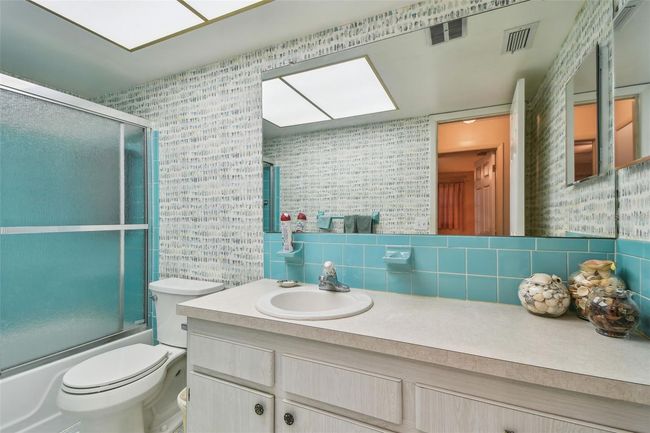 Guest Bath | Image 7