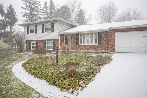 916 Roosevelt Hwy, Hilton, NY, 14468-9757 | Card Image