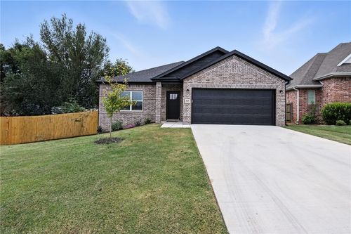 4545 Gibson St, Springdale, AR, 72762-8526 | Card Image