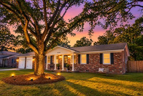1104 Belvedere Dr, Hanahan, SC, 29410-2204 | Card Image