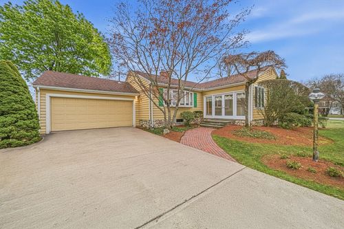 2 Witham St, Lynnfield, MA, 01940-1539 | Card Image