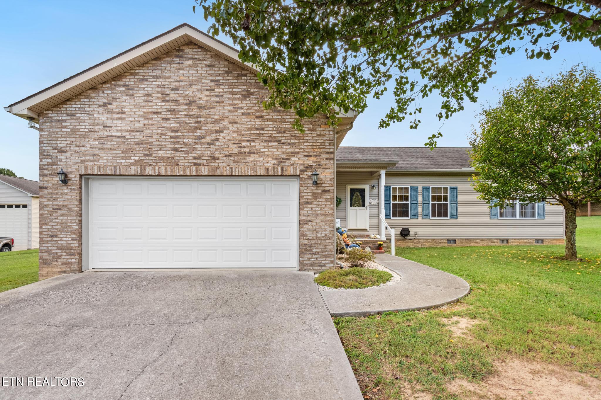 Twin Ridges Dr, Maryville, TN 37804