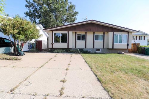 71 Laval Boulevard W, Lethbridge, AB, T1K4E1 | Card Image