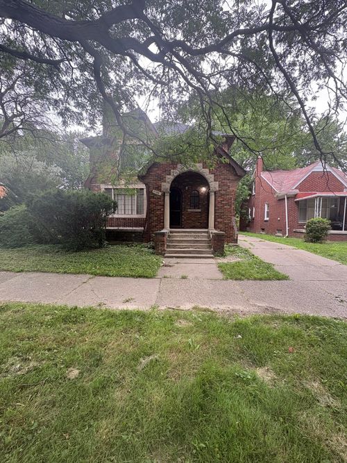 8911 Esper St, Detroit, MI, 48204-2722 | Card Image