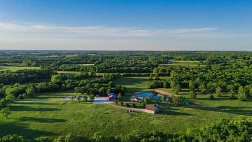 450 E 375th Rd, Dunnegan, MO, 65640-9649 | Card Image