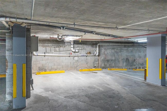 APT-207 - 102 Sw 6 Th Ave, Condo with 3 bedrooms, 2 bathrooms and null parking in Miami FL | Image 15