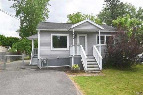 5854 Reis Dr, Cicero, NY, 13039-9563 | Card Image