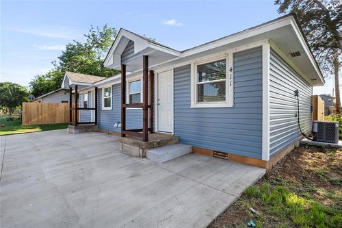 409 N Indiana St, Weatherford, OK, 73096-5323 | Card Image