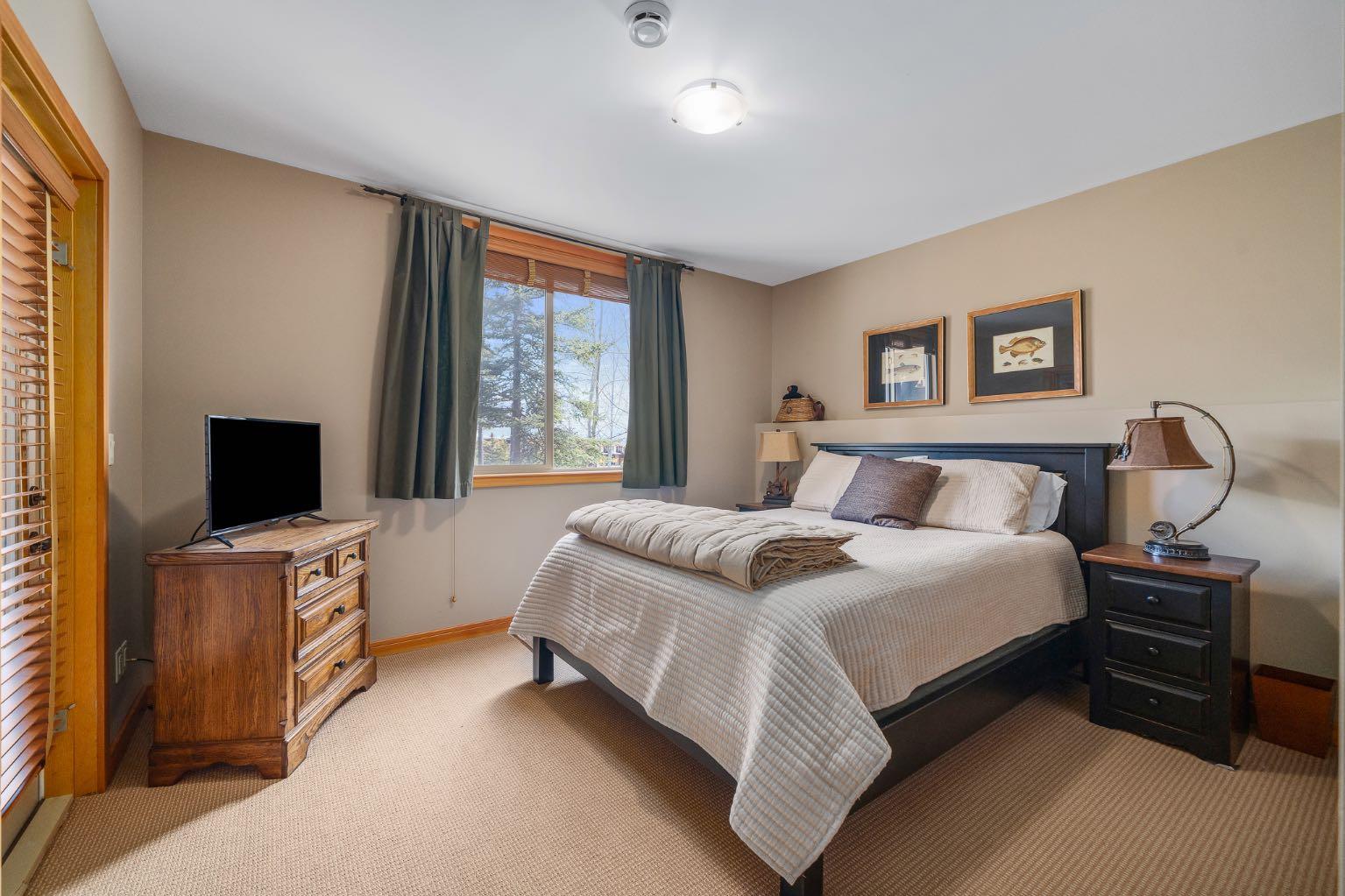 158 Hubman Landing, Home with 4 bedrooms, 3 bathrooms and 4 parking in Canmore AB | Image 20