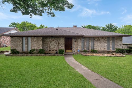 7708 Los Alamitos Dr, Dallas, TX, 75232-4113 | Card Image