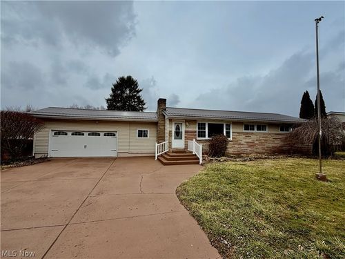 3945 Mill Dr, Zanesville, OH, 43701-1131 | Card Image