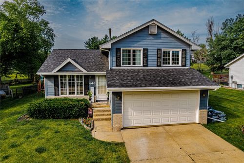 446 Bezdek Drive Sw, Cedar Rapids, IA, 52405 | Card Image
