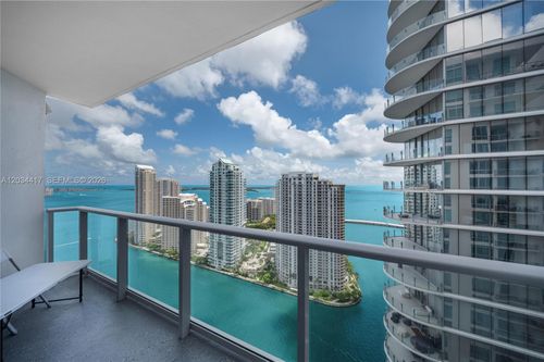 t3406-300 S Biscayne Blvd, Miami, FL, 33131-5312 | Card Image