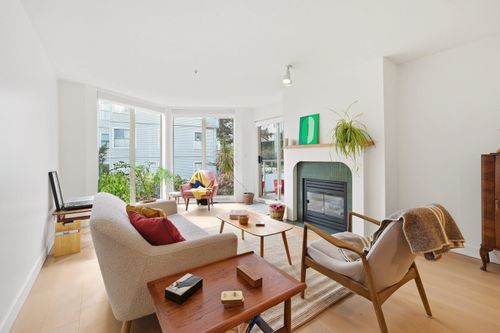 206-68 Richmond St, New Westminster, BC, V3L5S2 | Card Image