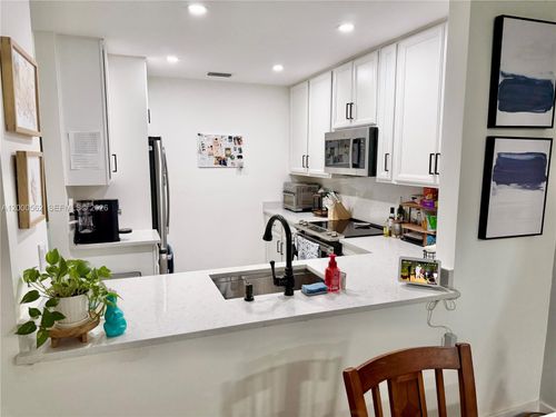 204h-11259 N Kendall Dr, Miami, FL, 33176-1182 | Card Image