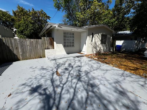 3771 Frow Ave, Miami, FL, 33133-4835 | Card Image