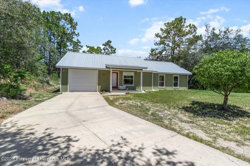 9271 Long Lake Ave, WEEKI WACHEE, FL, 34613-4477 | Card Image