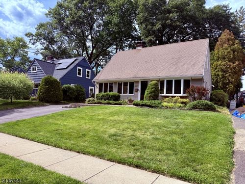883 Milton Blvd, Rahway, NJ, 07065-1718 | Card Image
