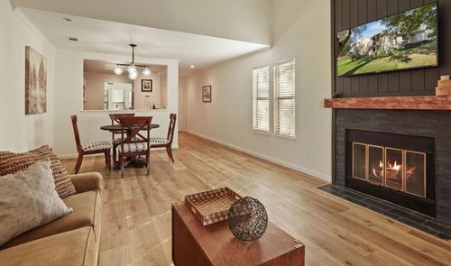 102-2401 Eilers Ln, Lodi, CA, 95242-9147 | Card Image