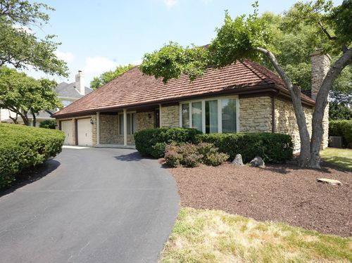 2S631 Avenue Latour, Oak Brook, IL, 60523-1064 | Card Image