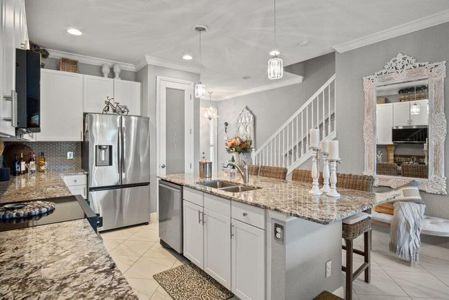 651 Sw Glen Crest Way, Condo with 3 bedrooms, 3 bathrooms and null parking in Stuart FL | Image 11