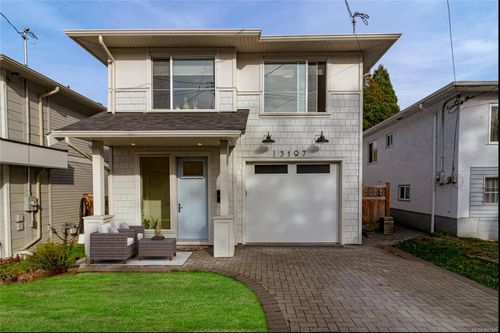 3197 5th St, Victoria, BC, V8X1E8 | Card Image