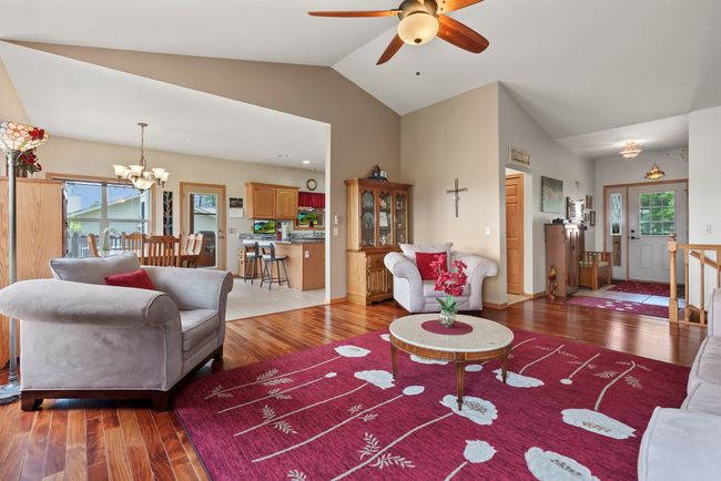 W10975 Lake View Dr, House other with 4 bedrooms, 3 bathrooms and null parking in Lodi WI | Image 6