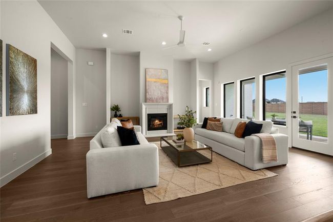 Family Room | Image 12