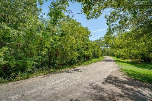 131 Shoreside Dr, Bastrop, TX, 78602-3601 | Card Image