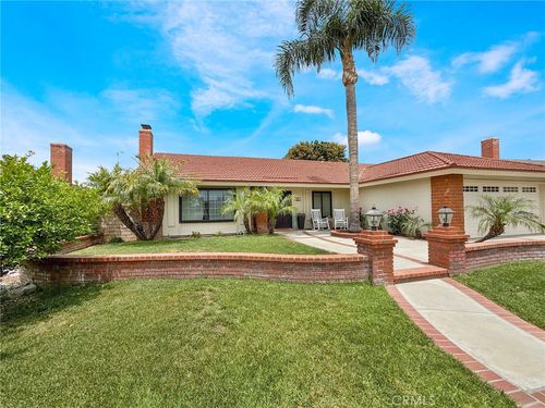 737 Cobb Ave, Placentia, CA, 92870-2727 | Card Image