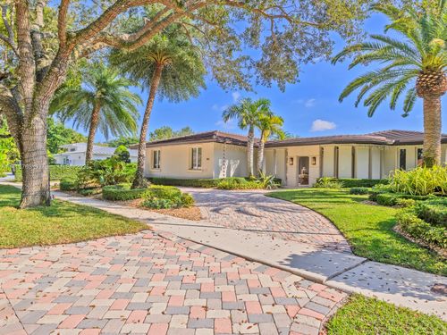 16111 W Troon Cir, Miami Lakes, FL, 33014-6548 | Card Image