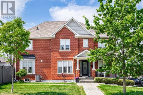 2 Yang Street, Richmond Hill (Jefferson), ON, L4E0M6 | Card Image