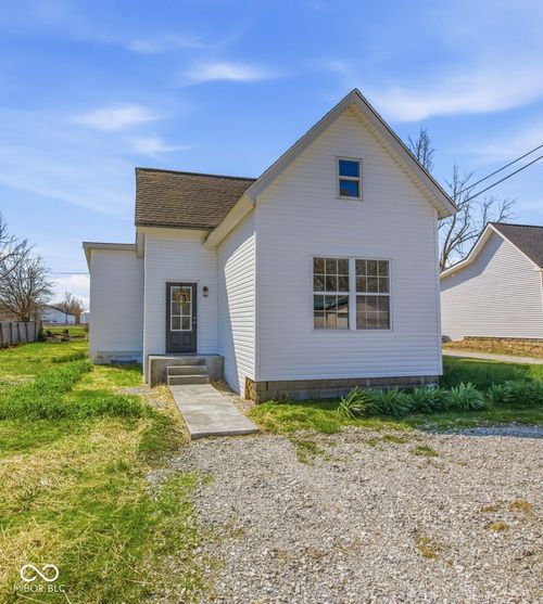 105 E Jefferson St, Kempton, IN, 46049-5011 | Card Image