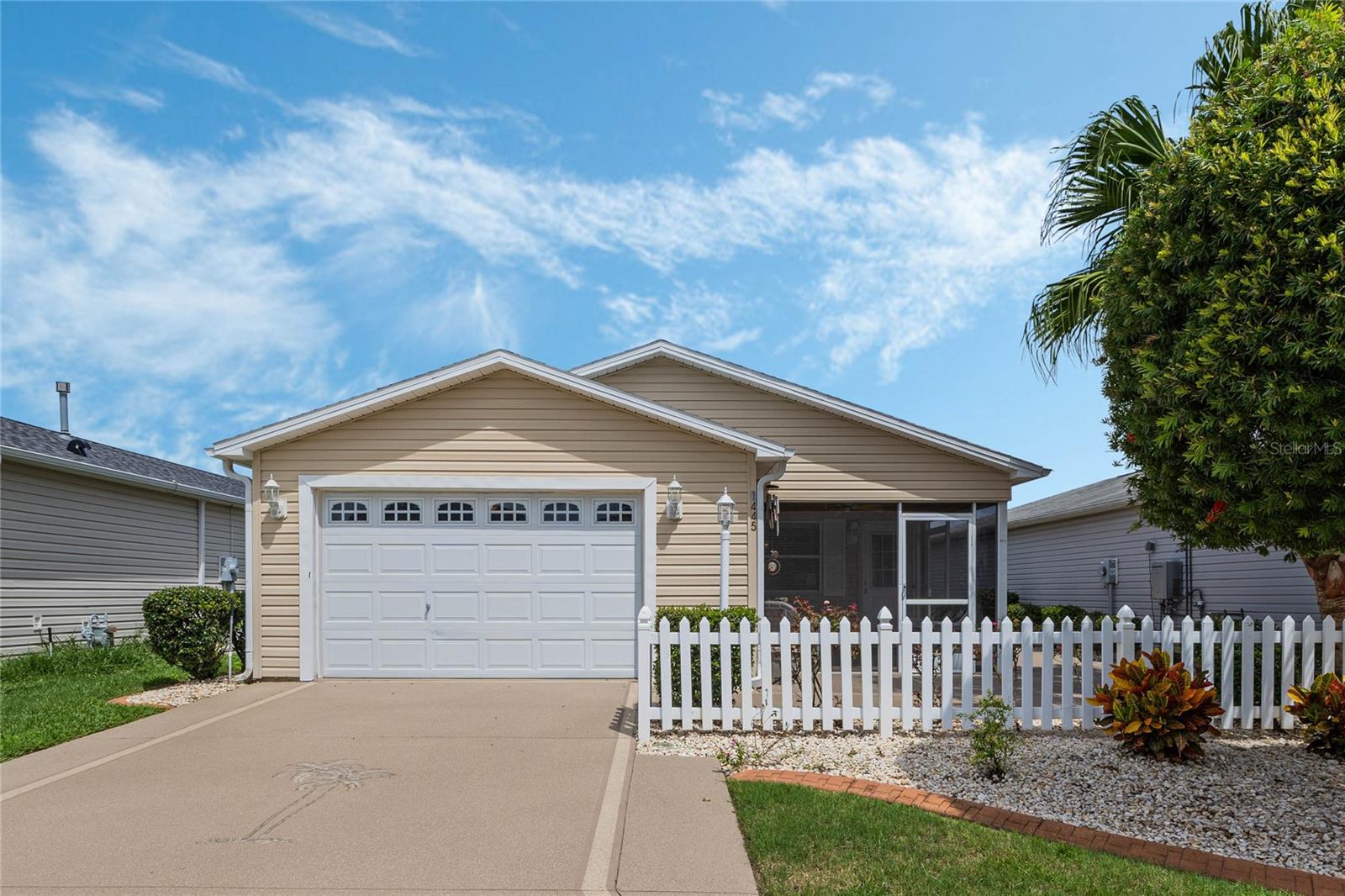 Crestwood Ln, The Villages, FL 32162