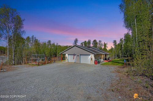 7475 W Rodney Cir, Wasilla, AK, 99623-1935 | Card Image