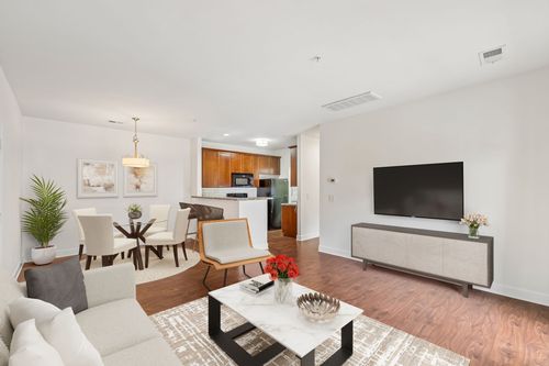 b12-8221 Lenox Creekside Dr, Antioch, TN, 37013-4656 | Card Image