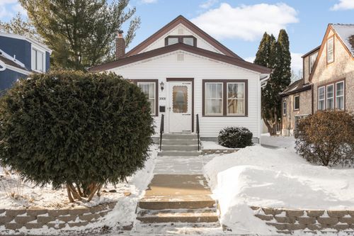 3908 29th Ave S, Minneapolis, MN, 55406-3105 | Card Image