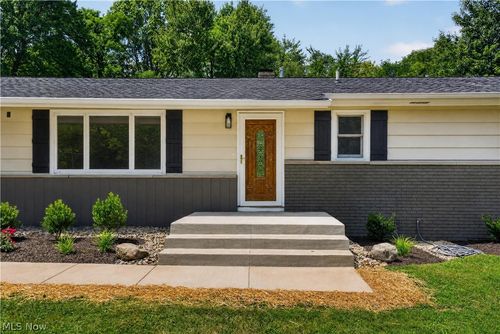 8136 Timberlane Drive, Concord Twp, OH, 44077 | Card Image