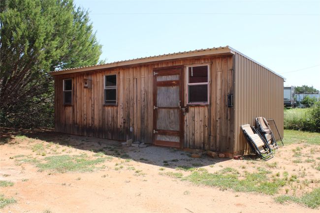 View of outdoor structure | Image 10