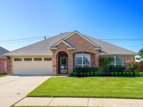 2604 Gray Rock Dr, Fort Worth, TX, 76131-4011 | Card Image